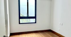 Venta de Moderno Departamento de Estreno con Terraza en San Isidro